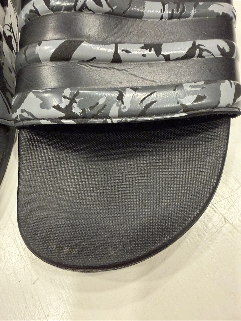 adidas Men's Black and Gray Patterned Slide Sandals